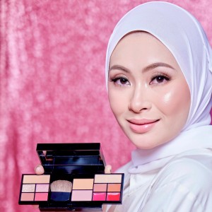 5.5 LABOUR DAY SALE SWEET ROSELLE MAKEUP KIT
