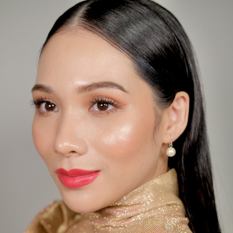 5.5 LABOUR DAY SALE DAZZLING GLAM MAKEUP KIT