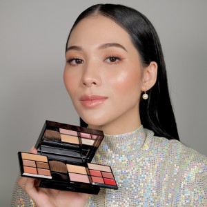 5.5 LABOUR DAY SALE DAZZLING GLAM MAKEUP KIT